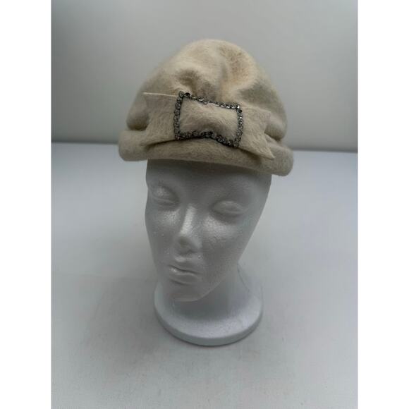 Vintage Ivory Felt Pillbox Hat with Rhinestone Bow Fields of Tulsa Est. Size 7 main image 7